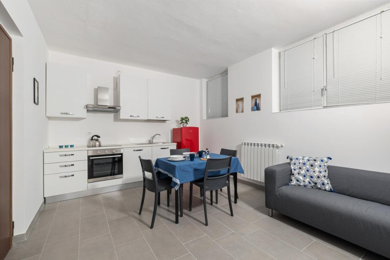 Appartamento Staurenghi Blu - Affitti Brevi Italia Varese Exterior photo